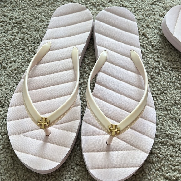 2 Tory Burch Kira Flip Flop Sets, worn once - Picture 3 of 5